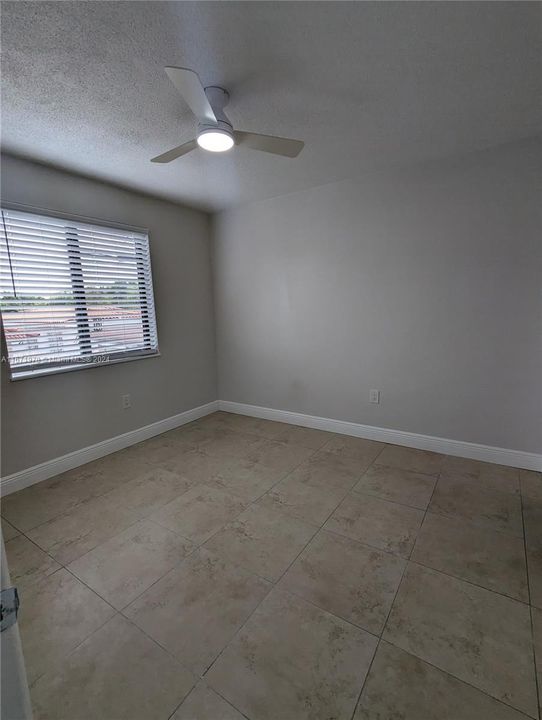 For Rent: $2,200 (2 beds, 1 baths, 3328 Square Feet)