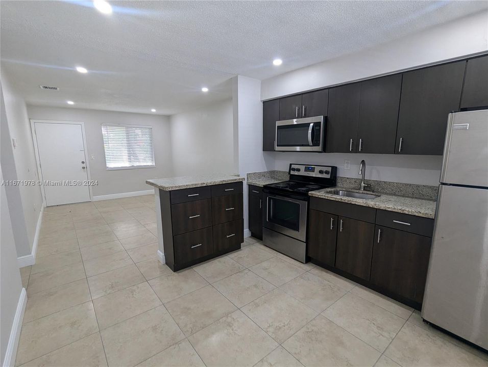 For Rent: $2,200 (2 beds, 1 baths, 3328 Square Feet)