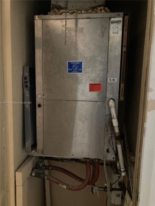 Activo con contrato: $56,000 (2 camas, 1 baños, 850 Pies cuadrados)