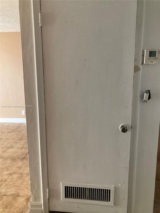 Activo con contrato: $56,000 (2 camas, 1 baños, 850 Pies cuadrados)