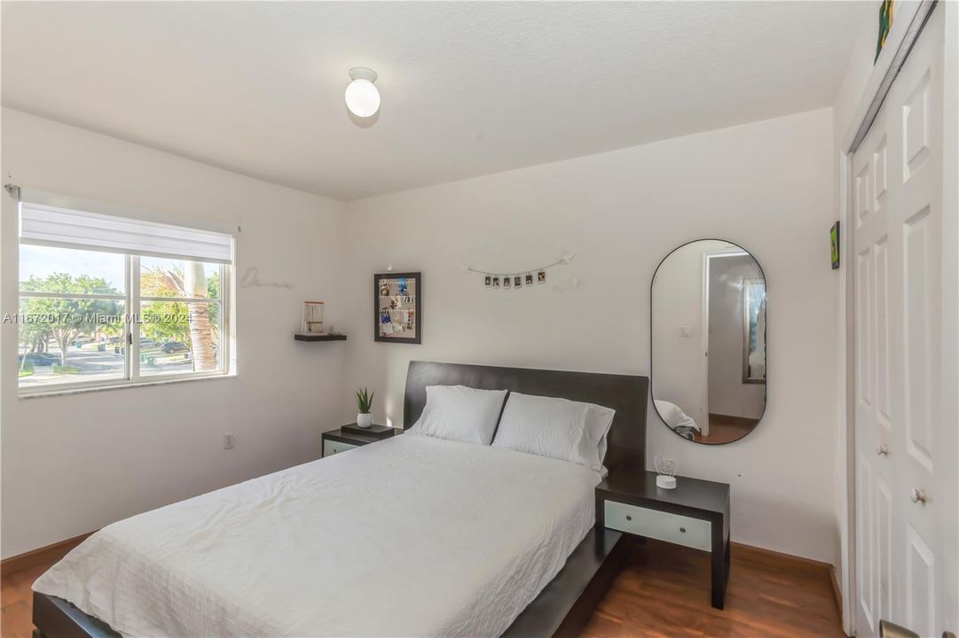 For Sale: $470,000 (3 beds, 2 baths, 1705 Square Feet)