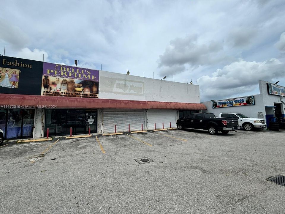 Recently Rented: $2,400 (0 beds, 0 baths, 0 Square Feet)