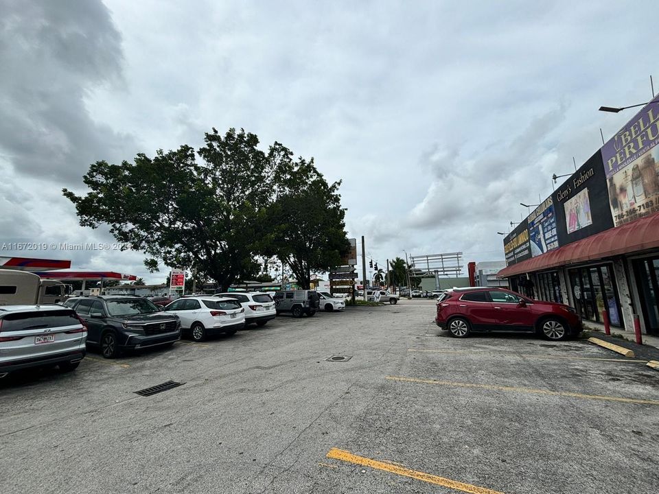 Recently Rented: $2,400 (0 beds, 0 baths, 0 Square Feet)