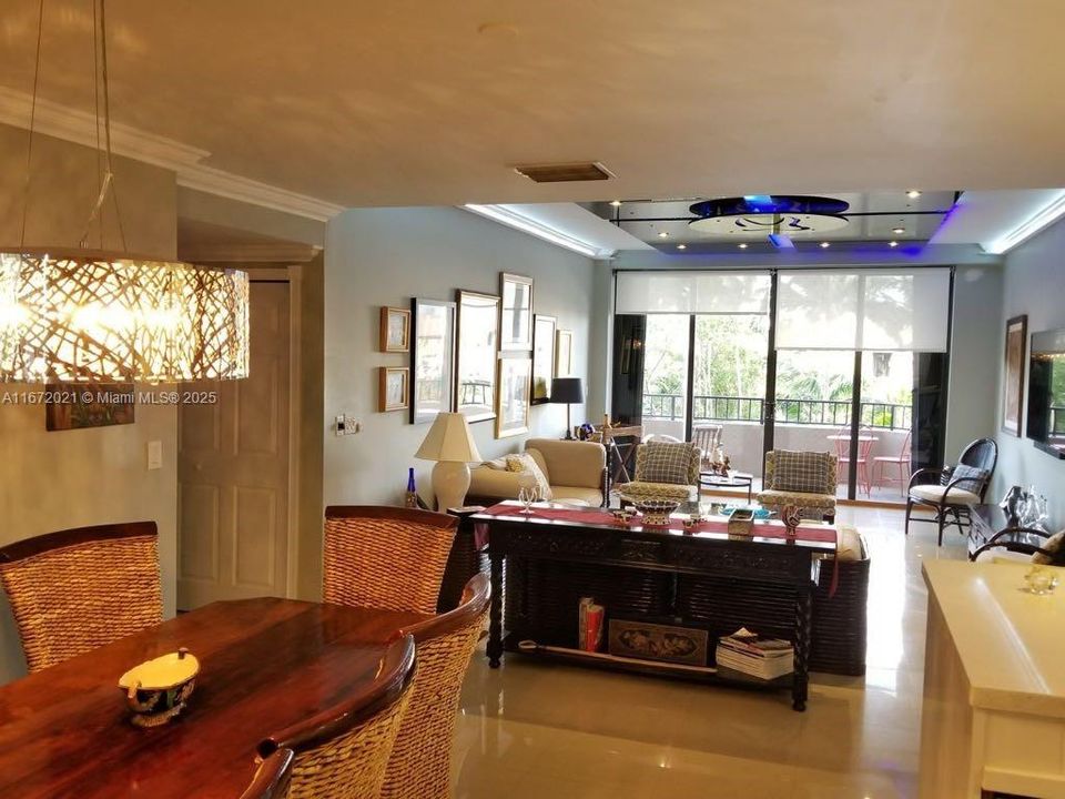 В аренду: $9,000 (3 спален, 3 ванн, 2001 Квадратных фут)