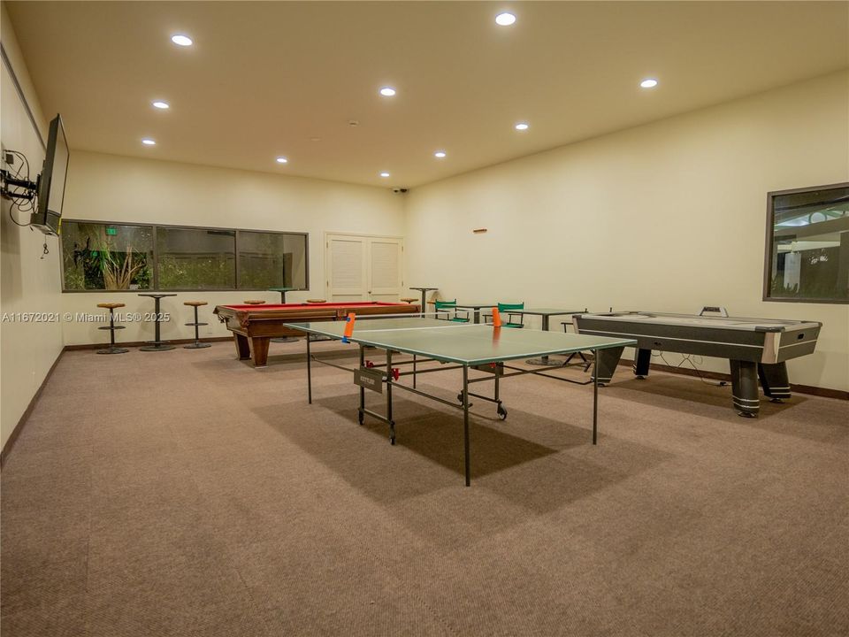 В аренду: $9,000 (3 спален, 3 ванн, 2001 Квадратных фут)