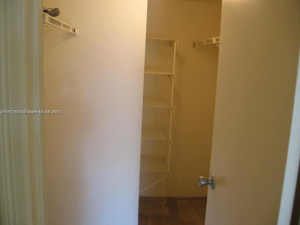 For Rent: $2,350 (2 beds, 2 baths, 1060 Square Feet)