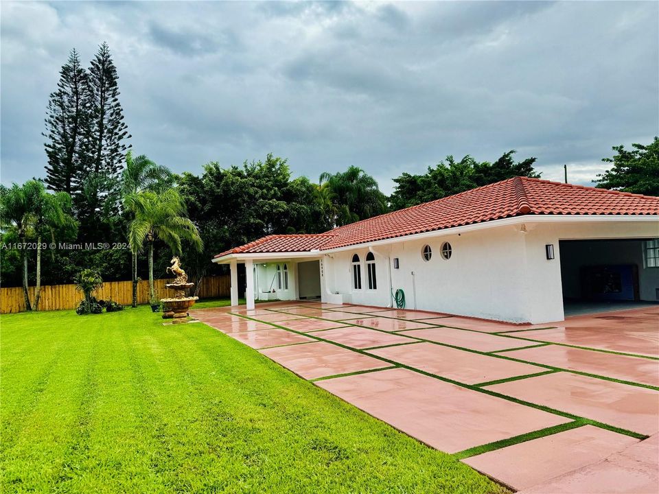 En Venta: $2,200,000 (5 camas, 4 baños, 3091 Pies cuadrados)