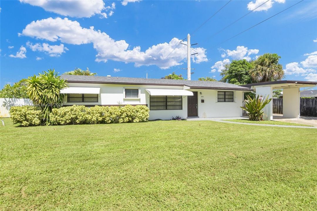 Active With Contract: $499,000 (4 beds, 2 baths, 1390 Square Feet)