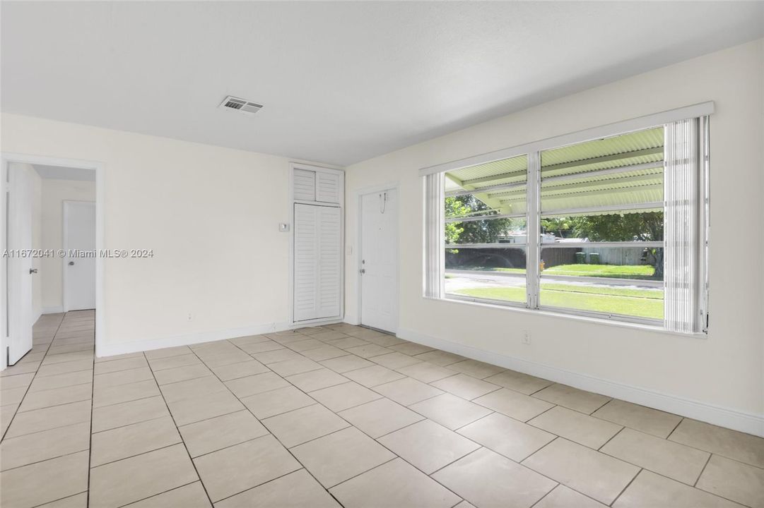 Active With Contract: $499,000 (4 beds, 2 baths, 1390 Square Feet)