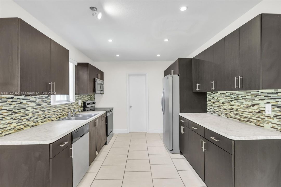 Active With Contract: $499,000 (4 beds, 2 baths, 1390 Square Feet)