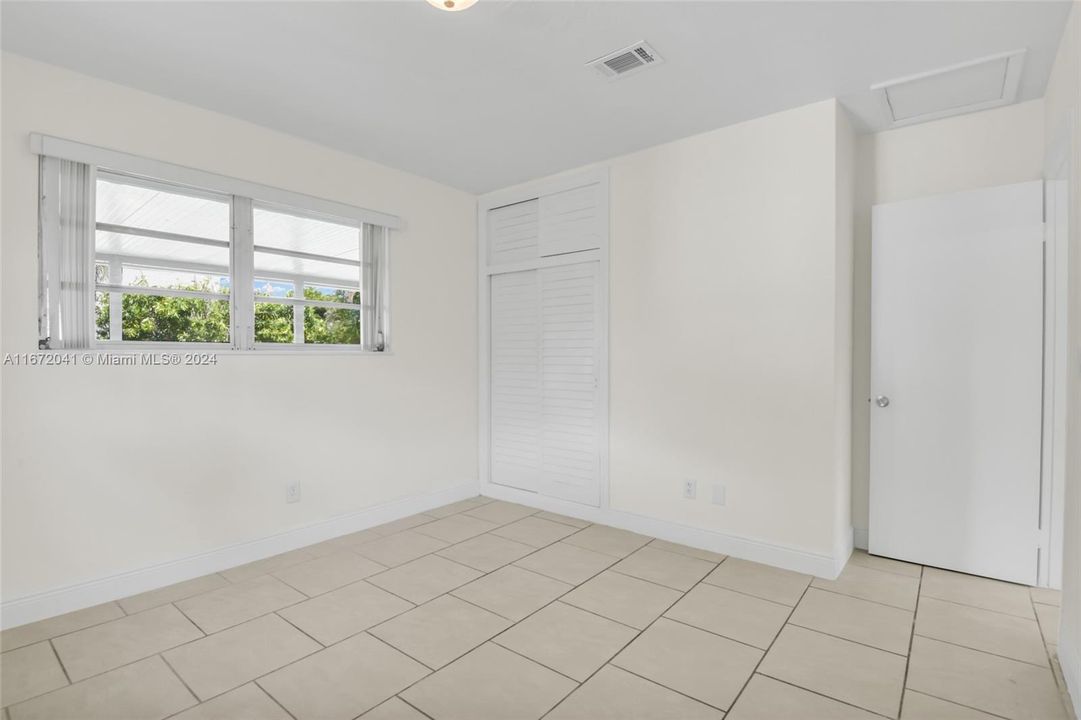 Active With Contract: $499,000 (4 beds, 2 baths, 1390 Square Feet)