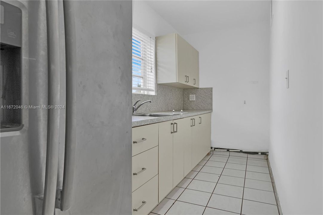 En Venta: $699,000 (4 camas, 3 baños, 1646 Pies cuadrados)