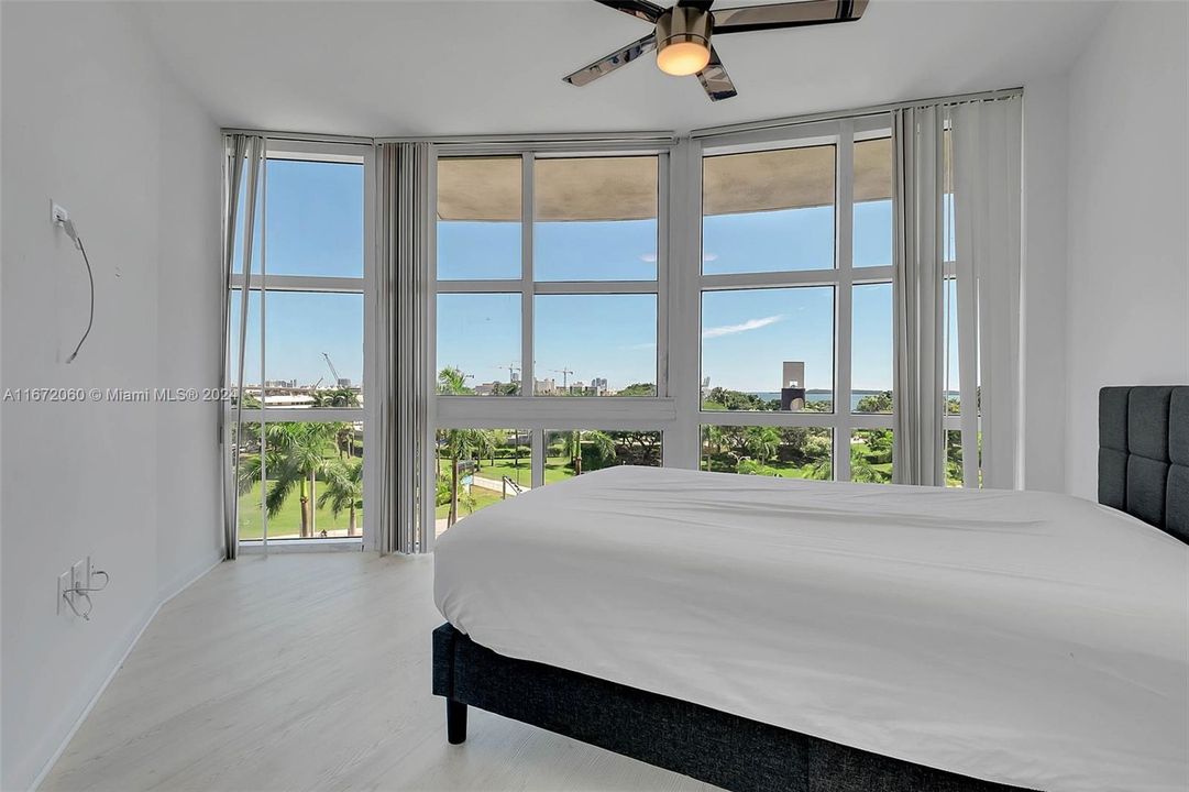 Recently Rented: $4,500 (2 beds, 2 baths, 1379 Square Feet)