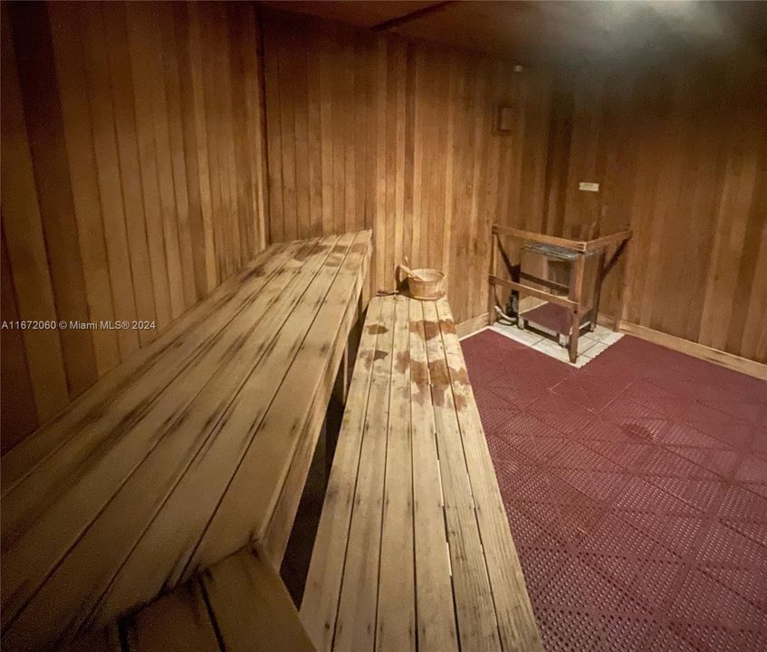 Recently Rented: $4,500 (2 beds, 2 baths, 1379 Square Feet)