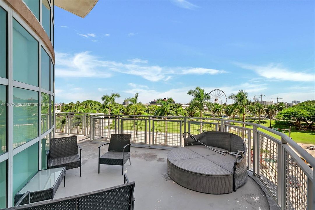 Recently Rented: $4,500 (2 beds, 2 baths, 1379 Square Feet)