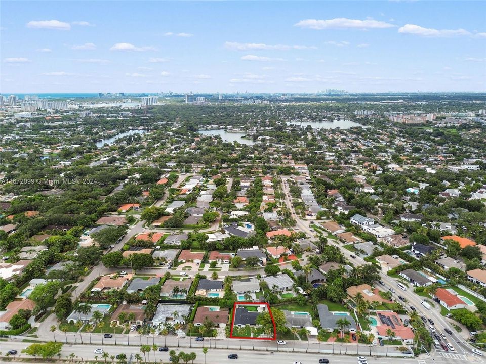 For Sale: $1,097,000 (4 beds, 2 baths, 1886 Square Feet)