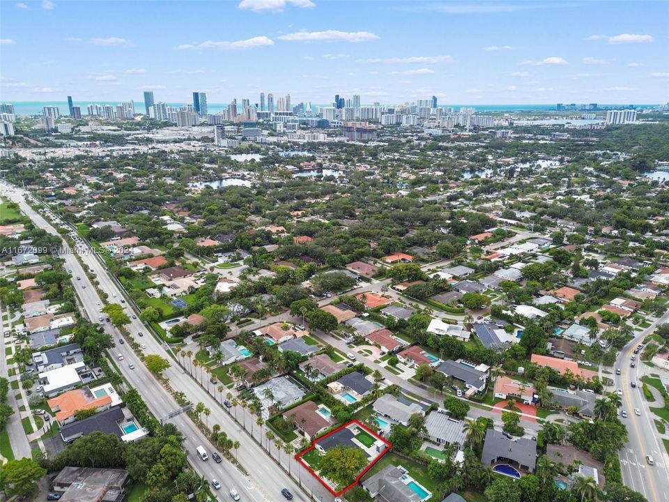 For Sale: $1,097,000 (4 beds, 2 baths, 1886 Square Feet)