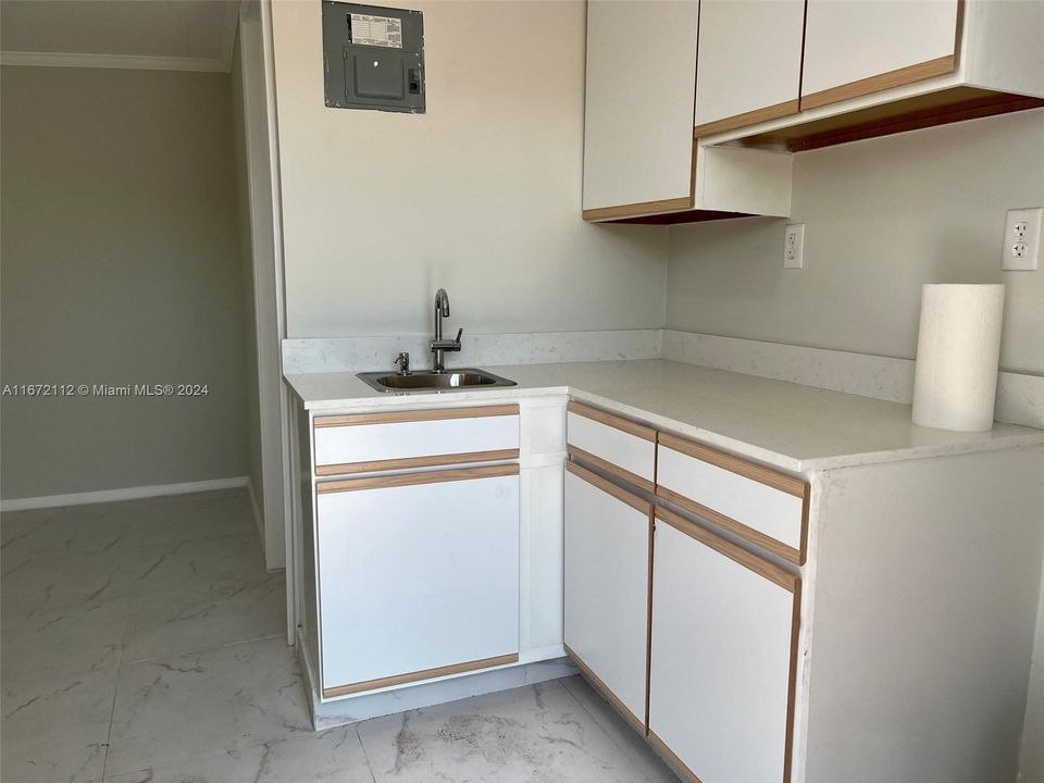 For Rent: $1,550 (0 beds, 1 baths, 1518 Square Feet)