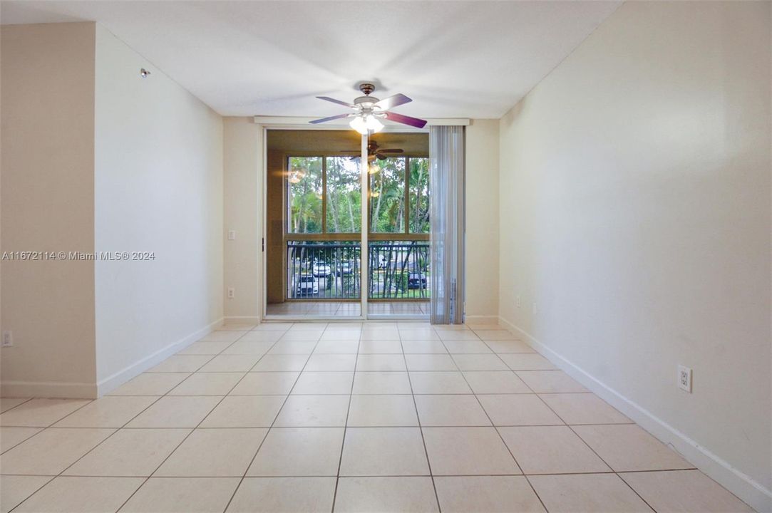 For Sale: $380,000 (2 beds, 2 baths, 1130 Square Feet)