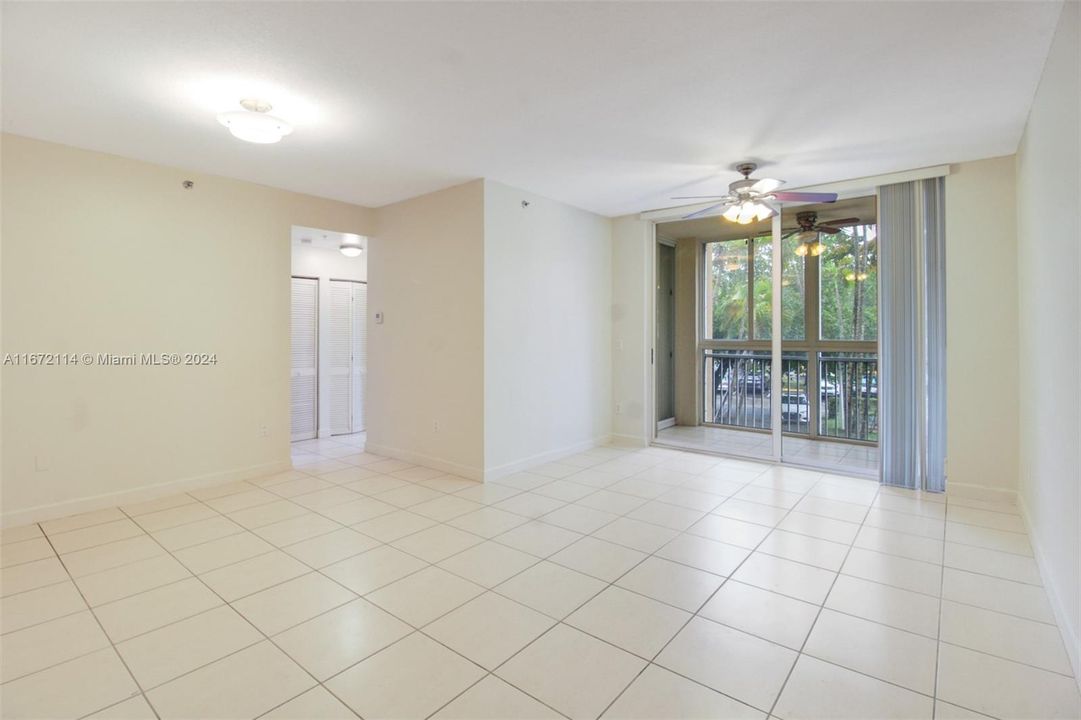 For Sale: $380,000 (2 beds, 2 baths, 1130 Square Feet)