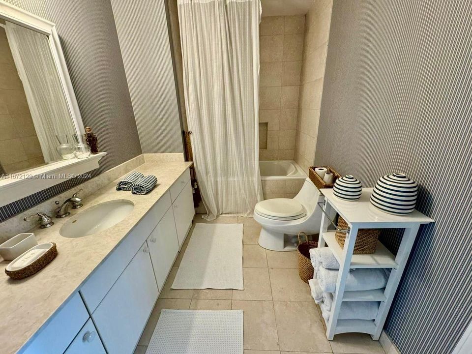 2nd Bathroom