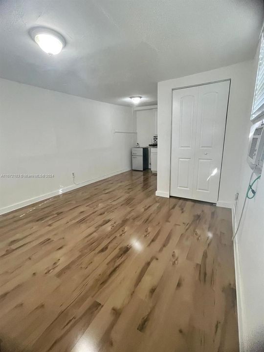 For Rent: $1,195 (0 beds, 1 baths, 0 Square Feet)