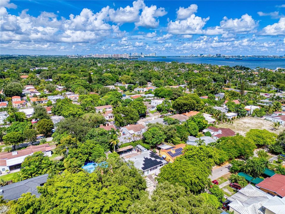 For Sale: $1,045,000 (3 beds, 2 baths, 1418 Square Feet)