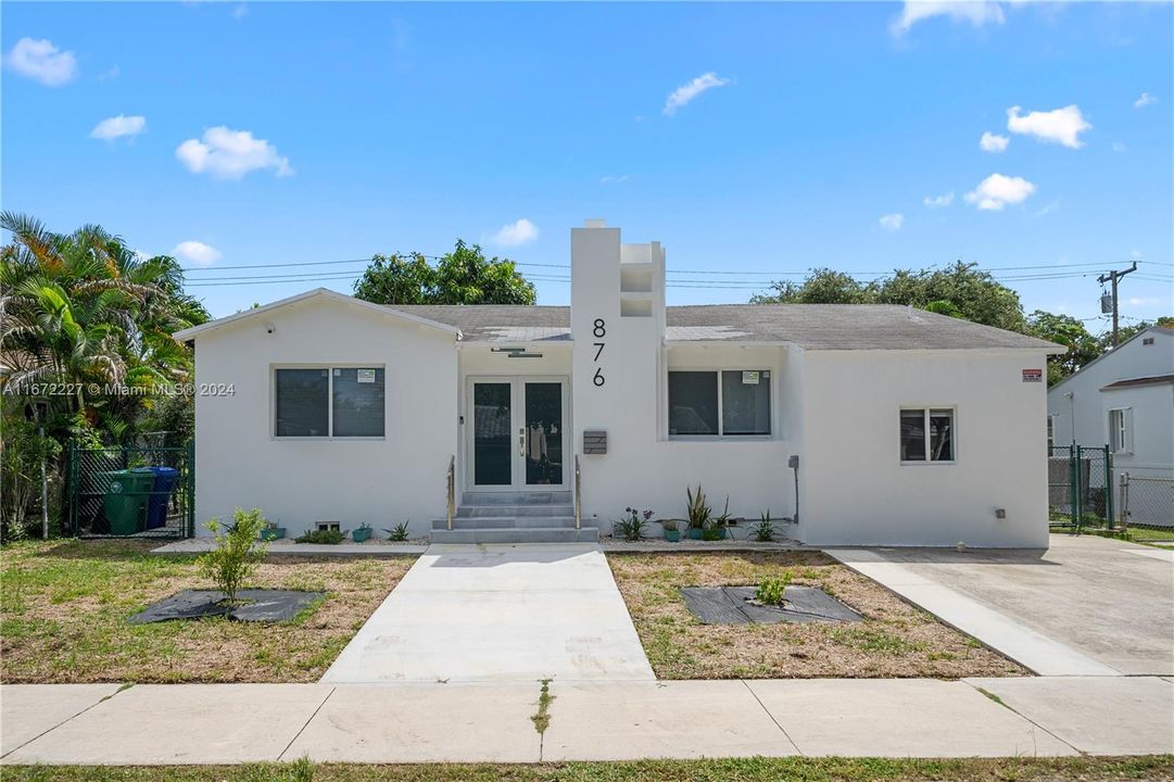 For Sale: $1,045,000 (3 beds, 2 baths, 1418 Square Feet)