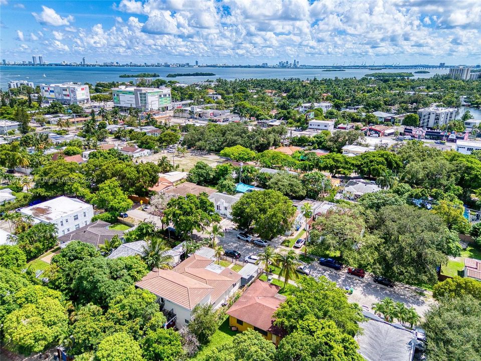 For Sale: $1,045,000 (3 beds, 2 baths, 1418 Square Feet)