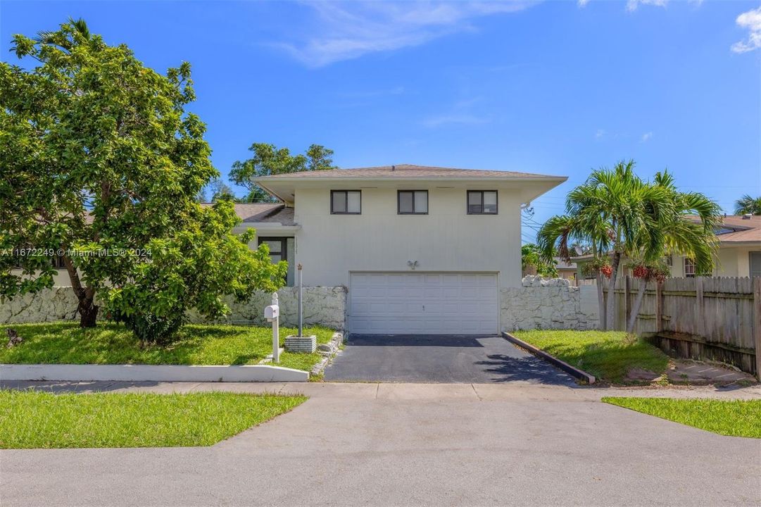 For Sale: $1,059,000 (5 beds, 2 baths, 0 Square Feet)