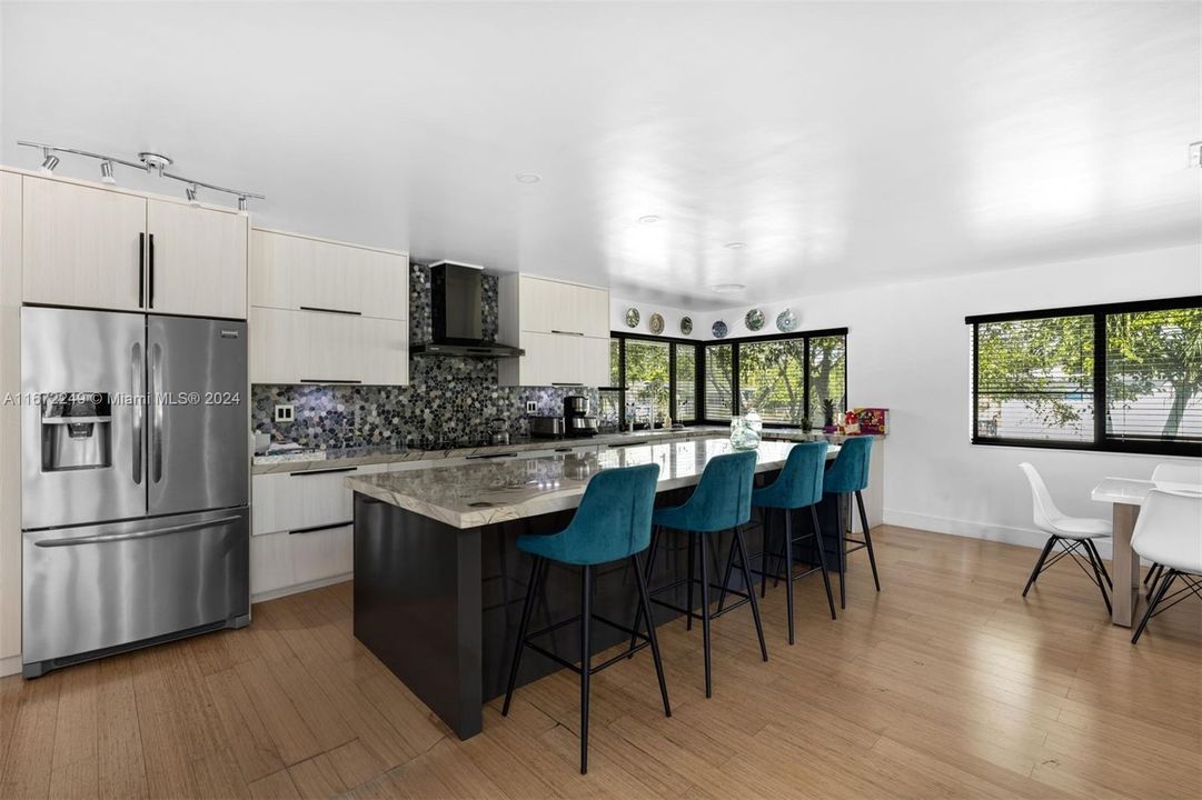 For Sale: $1,059,000 (5 beds, 2 baths, 0 Square Feet)