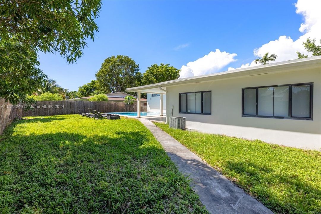 For Sale: $1,059,000 (5 beds, 2 baths, 0 Square Feet)