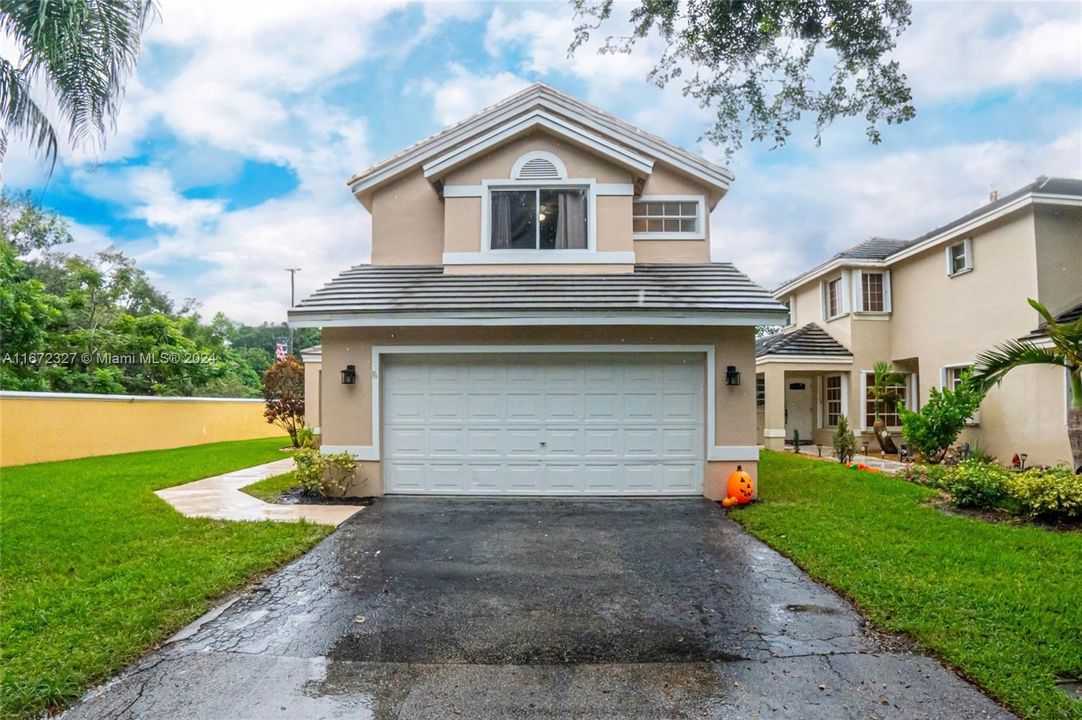 For Sale: $689,000 (3 beds, 2 baths, 1669 Square Feet)