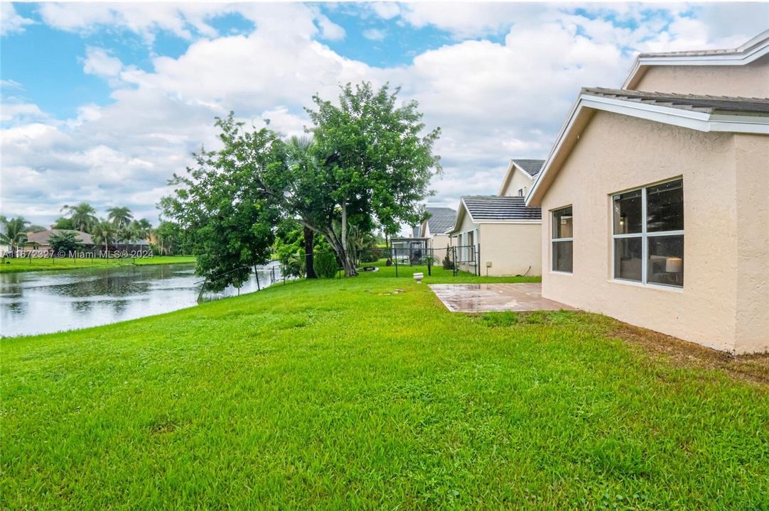 For Sale: $689,000 (3 beds, 2 baths, 1669 Square Feet)