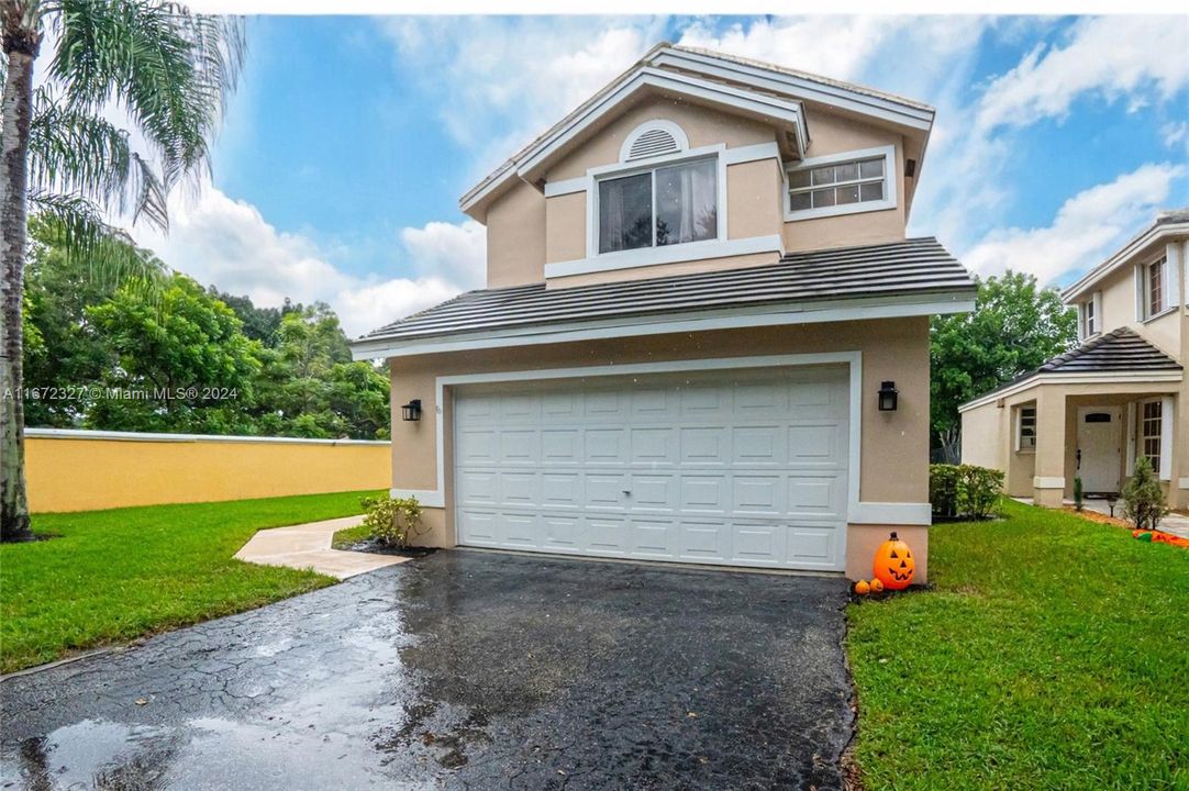 For Sale: $689,000 (3 beds, 2 baths, 1669 Square Feet)