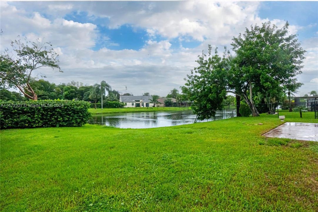 For Sale: $689,000 (3 beds, 2 baths, 1669 Square Feet)