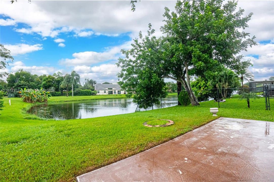 For Sale: $689,000 (3 beds, 2 baths, 1669 Square Feet)