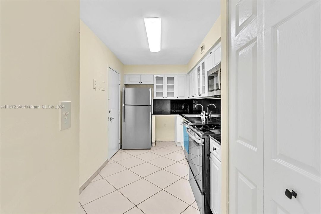 En Venta: $329,900 (1 camas, 1 baños, 910 Pies cuadrados)