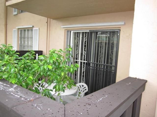 Recently Rented: $2,000 (1 beds, 1 baths, 709 Square Feet)