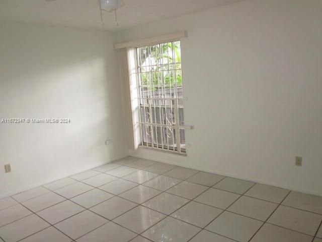 Recently Rented: $2,000 (1 beds, 1 baths, 709 Square Feet)