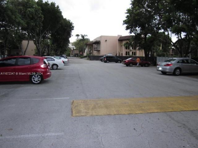 Recently Rented: $2,000 (1 beds, 1 baths, 709 Square Feet)