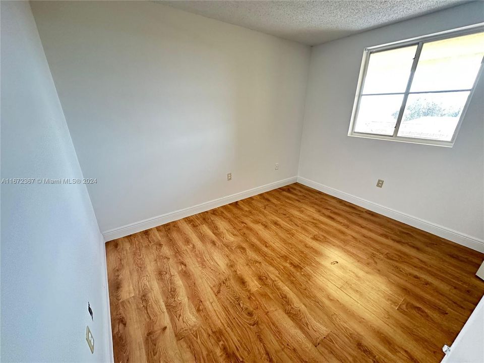 For Rent: $2,300 (2 beds, 2 baths, 912 Square Feet)