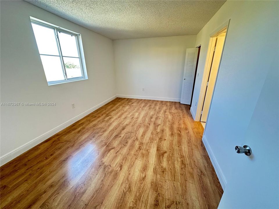 For Rent: $2,300 (2 beds, 2 baths, 912 Square Feet)