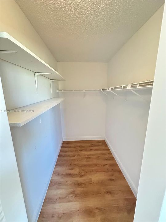 For Rent: $2,300 (2 beds, 2 baths, 912 Square Feet)