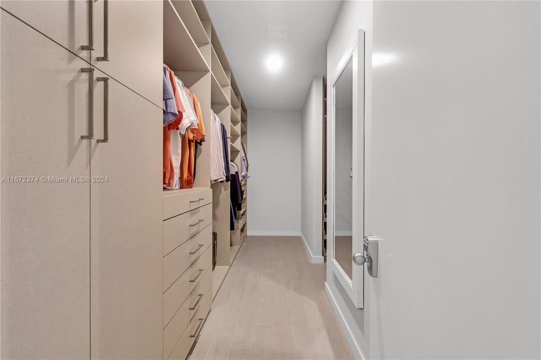 Master Walk In Closet