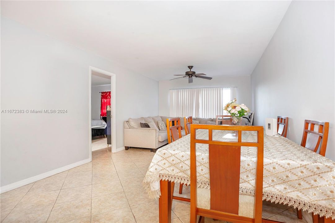 For Sale: $205,000 (2 beds, 2 baths, 870 Square Feet)