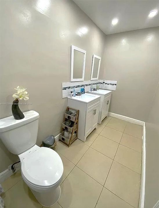 2ND BATHROOM