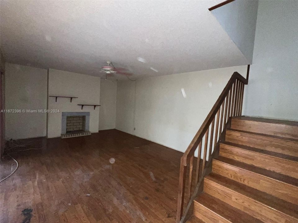 For Sale: $150,000 (2 beds, 2 baths, 1260 Square Feet)