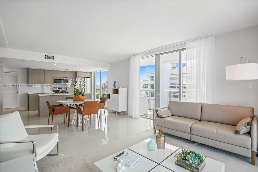 For Sale: $758,200 (1 beds, 2 baths, 1128 Square Feet)