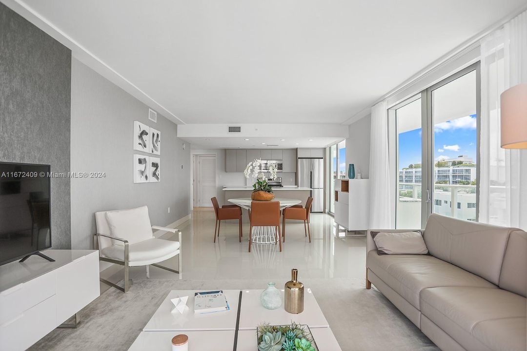 For Sale: $758,200 (1 beds, 2 baths, 1128 Square Feet)